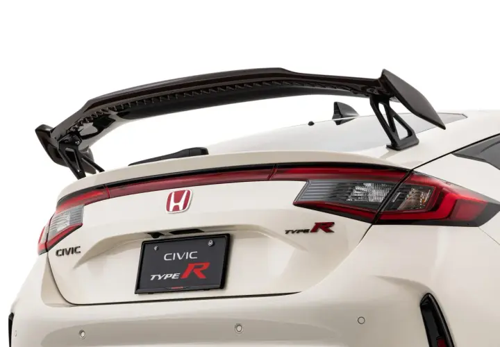 Jak spoiler honda civic może poprawić wygląd i osiągi twojego auta